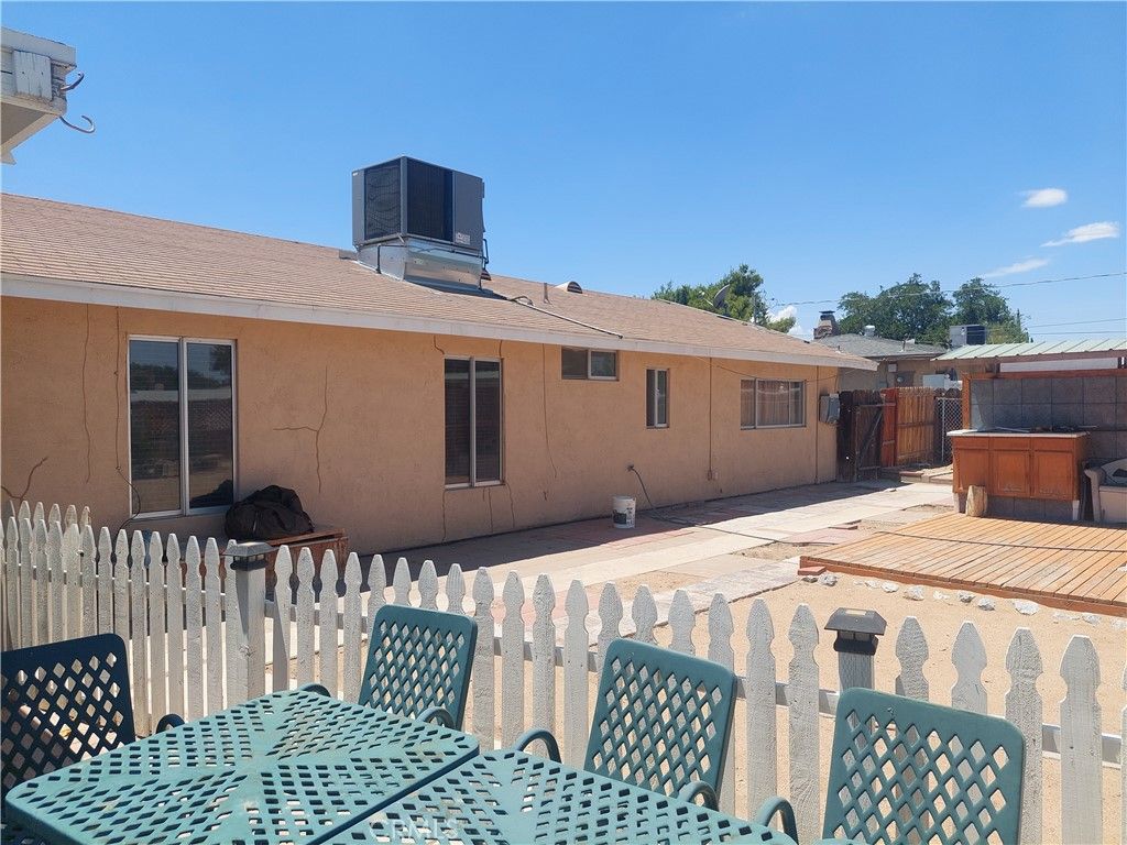 Exterior, Hot Tub