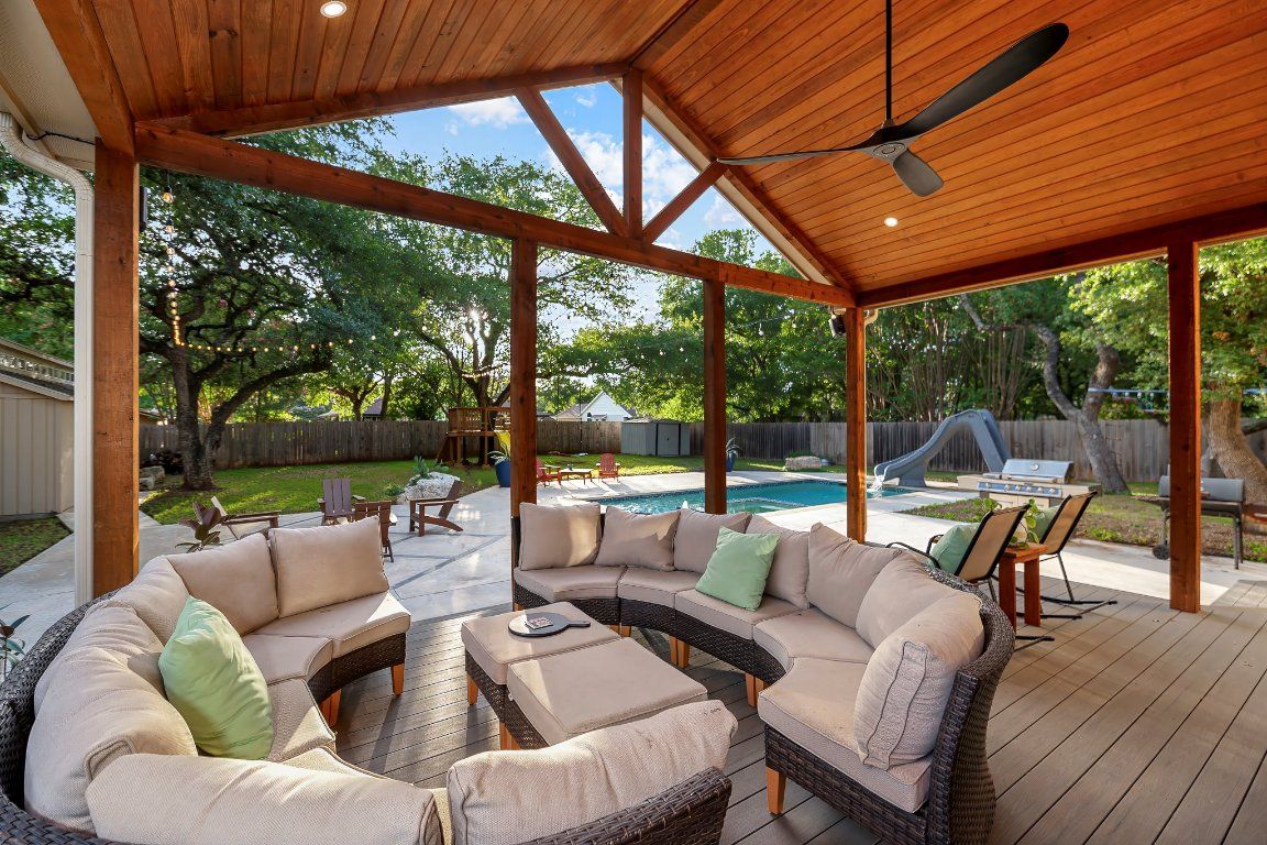 Exterior, Pool, Sun Room