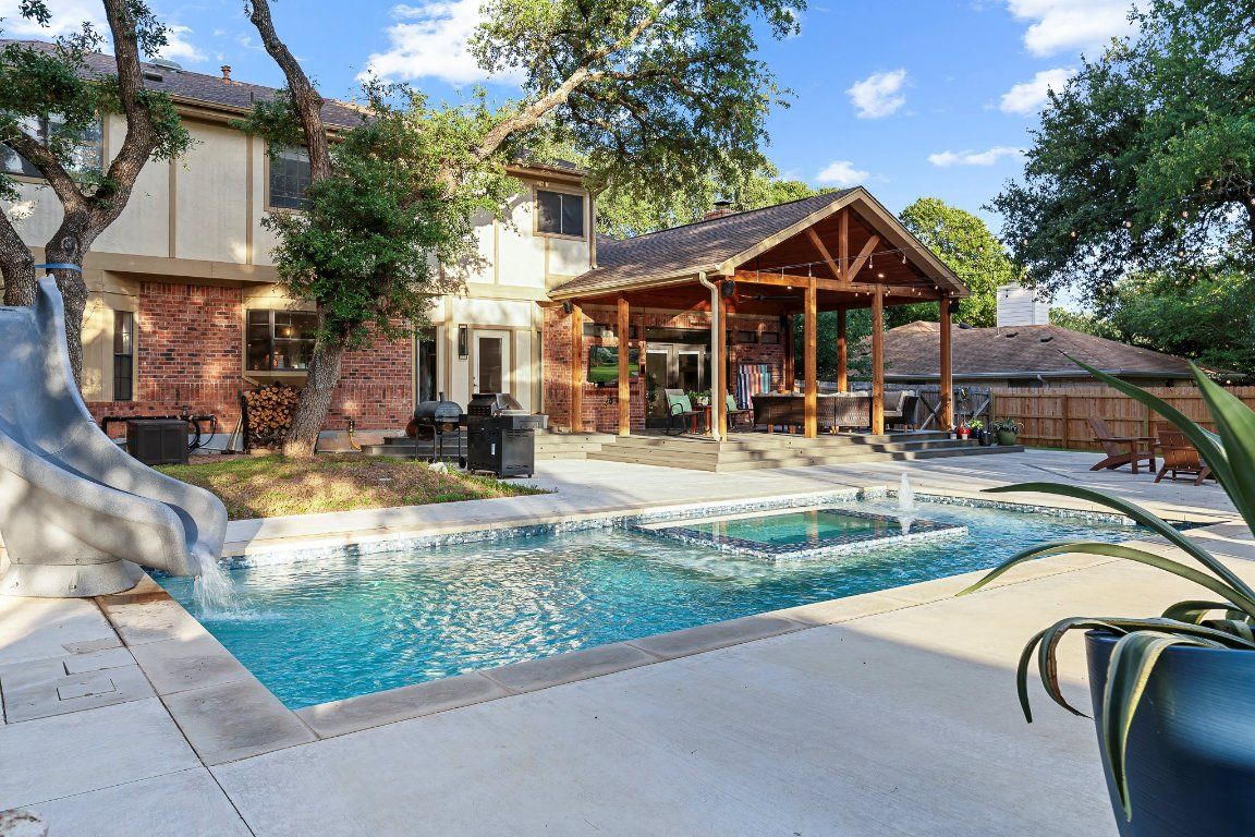 Exterior, Pool