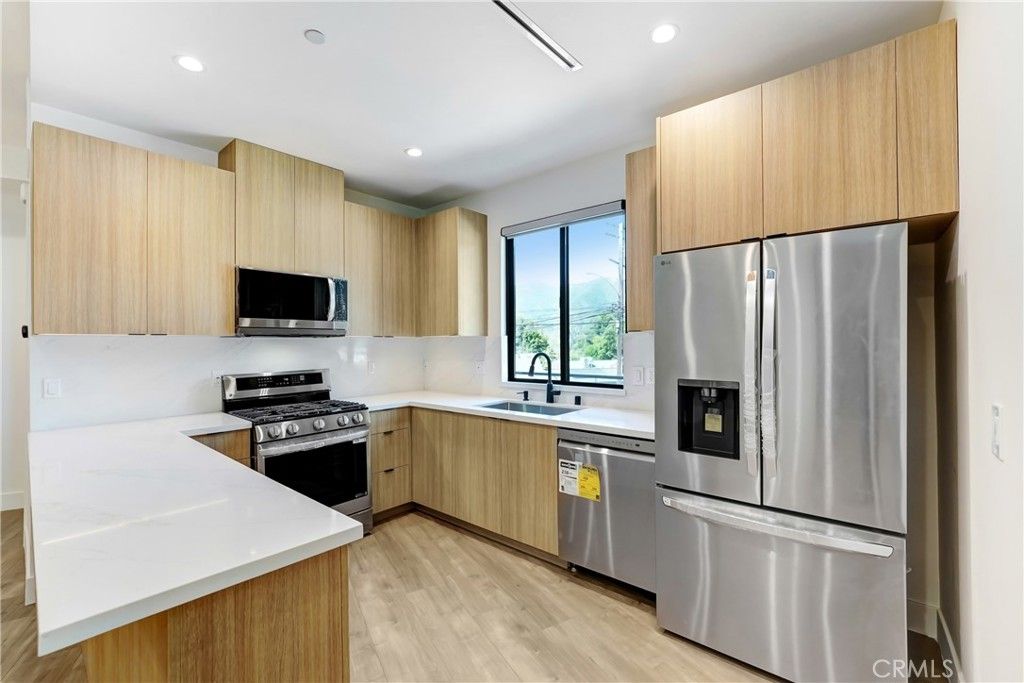Interior, Kitchen, Recessed Lighting, Stainless Steel Appliances, Wood Texture Flooring