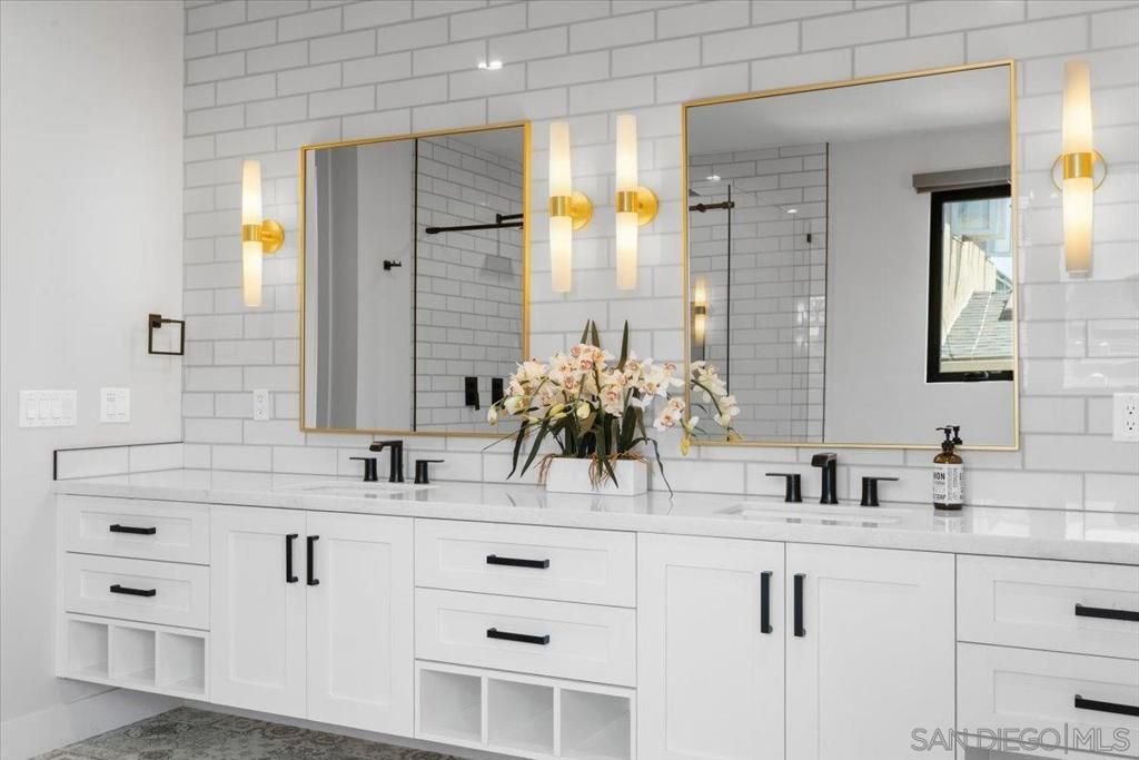 Bathroom, Dual Sink Vanities, Interior, Stone Walls