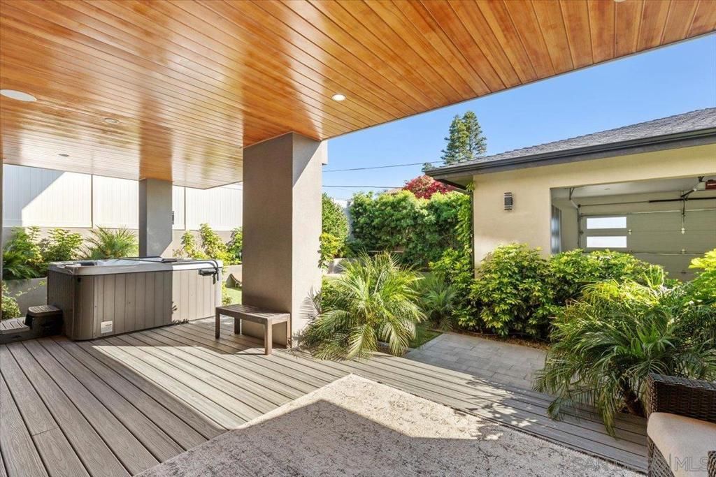 Exterior, Hot Tub