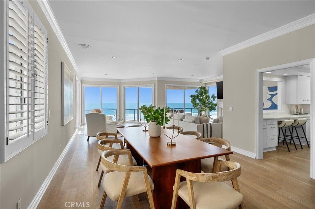 Dining room, Interior, Kitchen, Recessed Lighting, Water, Wood Texture Flooring