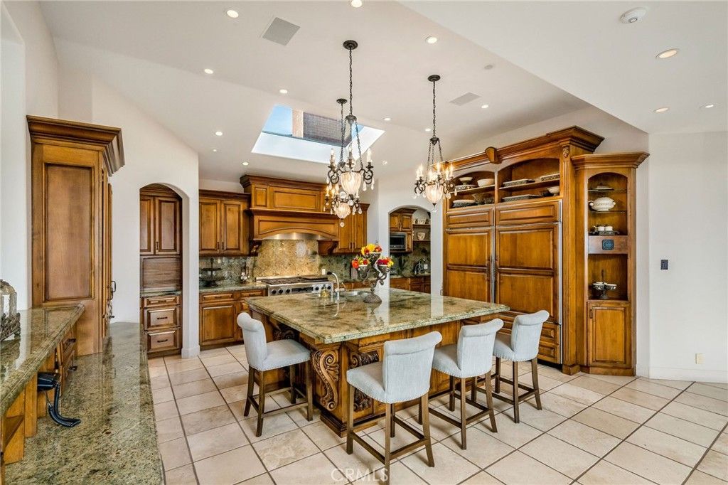 Chandelier, Interior, Kitchen, Recessed Lighting, Stainless Steel Appliances