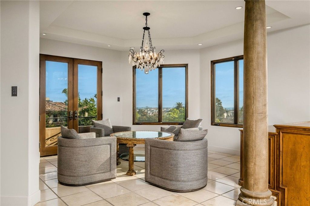 Chandelier, Interior, Living room, Recessed Lighting