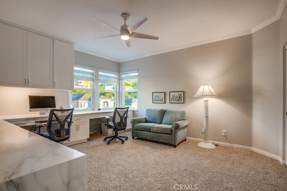 Home Office, Interior
