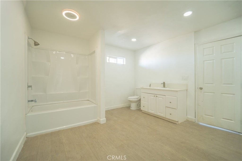 Bathroom, Interior, Recessed Lighting, Wood Texture Flooring