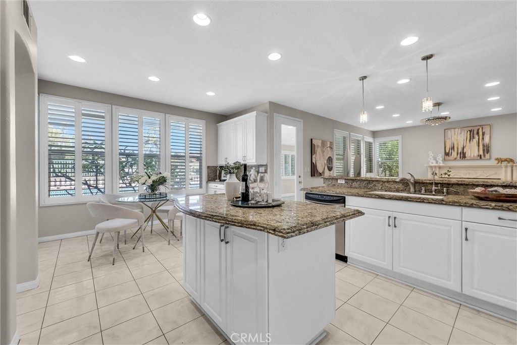 Dining room, Interior, Kitchen, Pendant Lights, Recessed Lighting