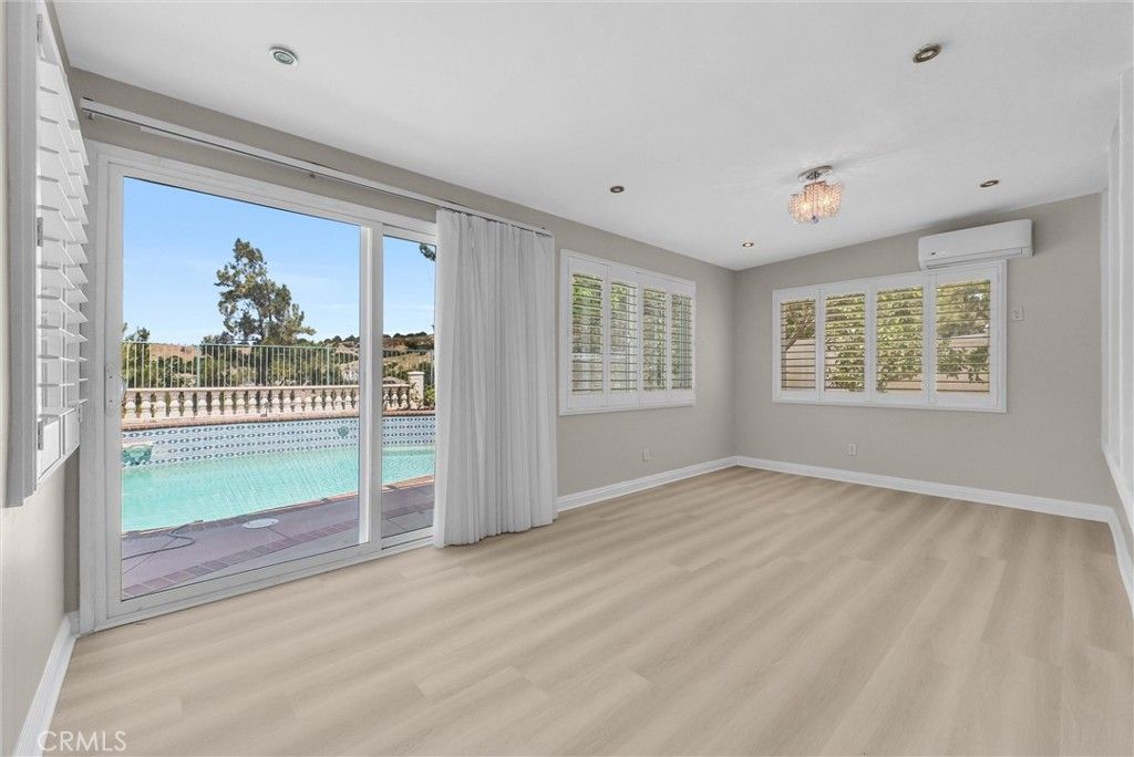 Chandelier, Empty room, Interior, Recessed Lighting, Wood Texture Flooring