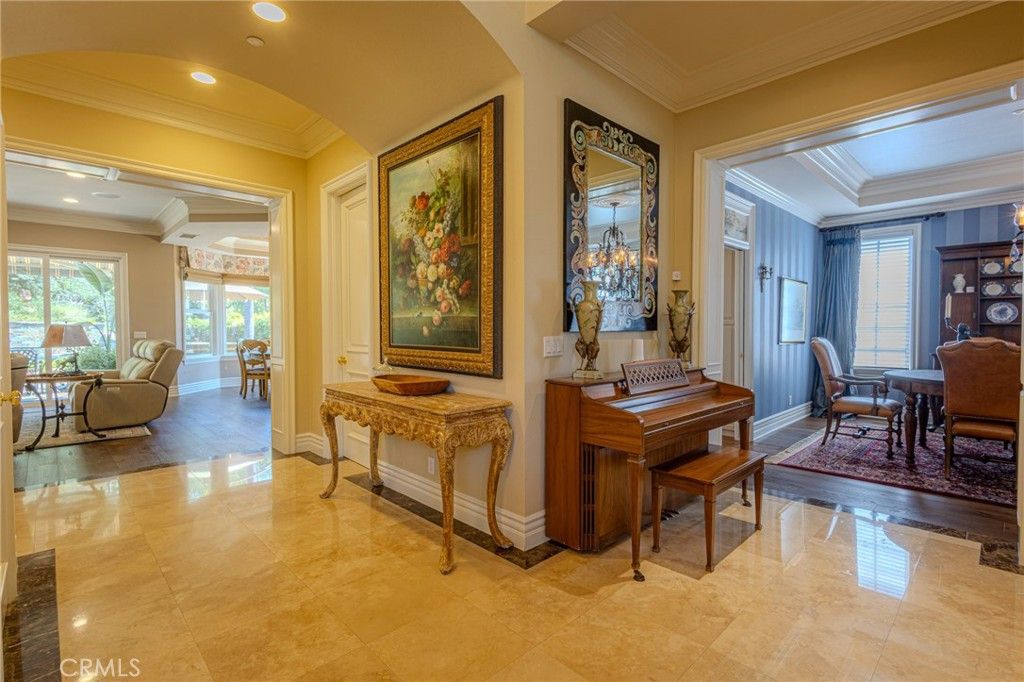 Dining room, Interior, Living room, Piano, Recessed Lighting