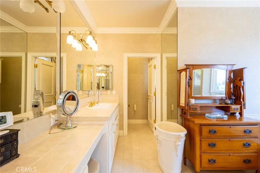 Bathroom, Dual Sink Vanities, Interior, Tile Countertops
