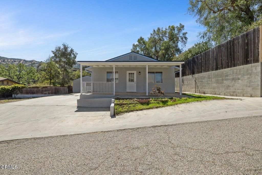 Backyard, Exterior, Facade, Ranch