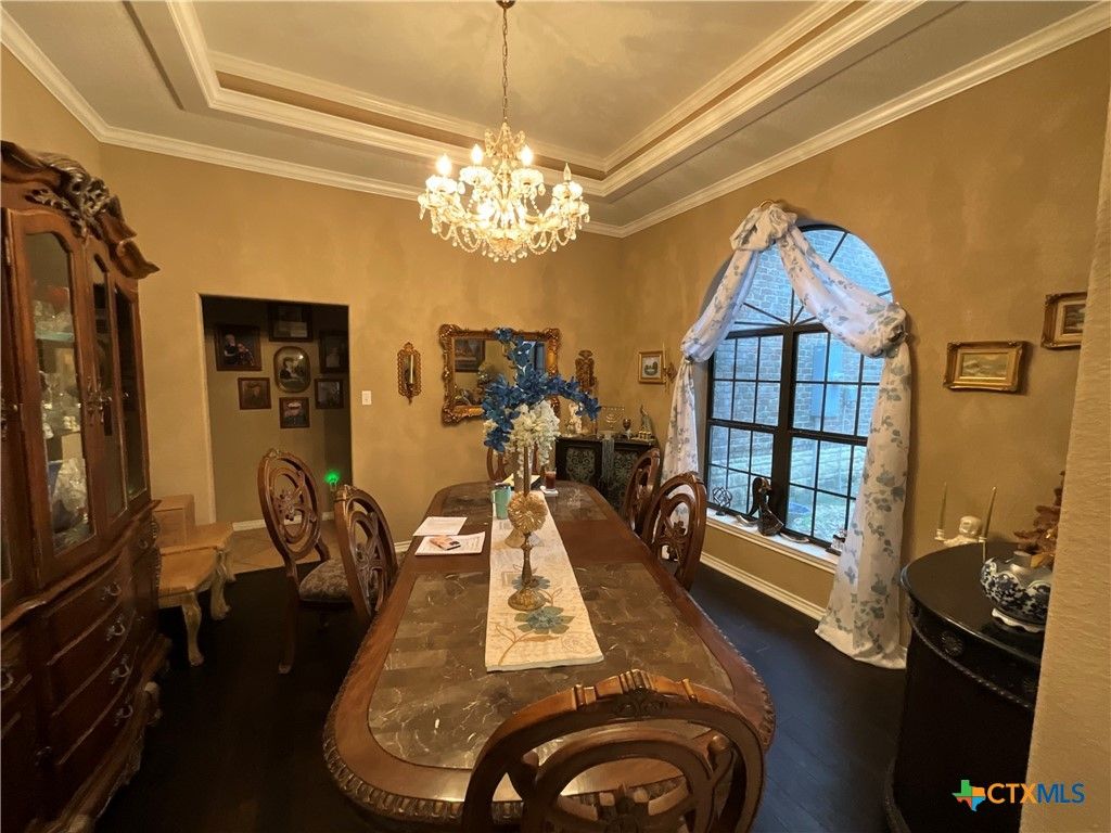 Chandelier, Dining room, Interior