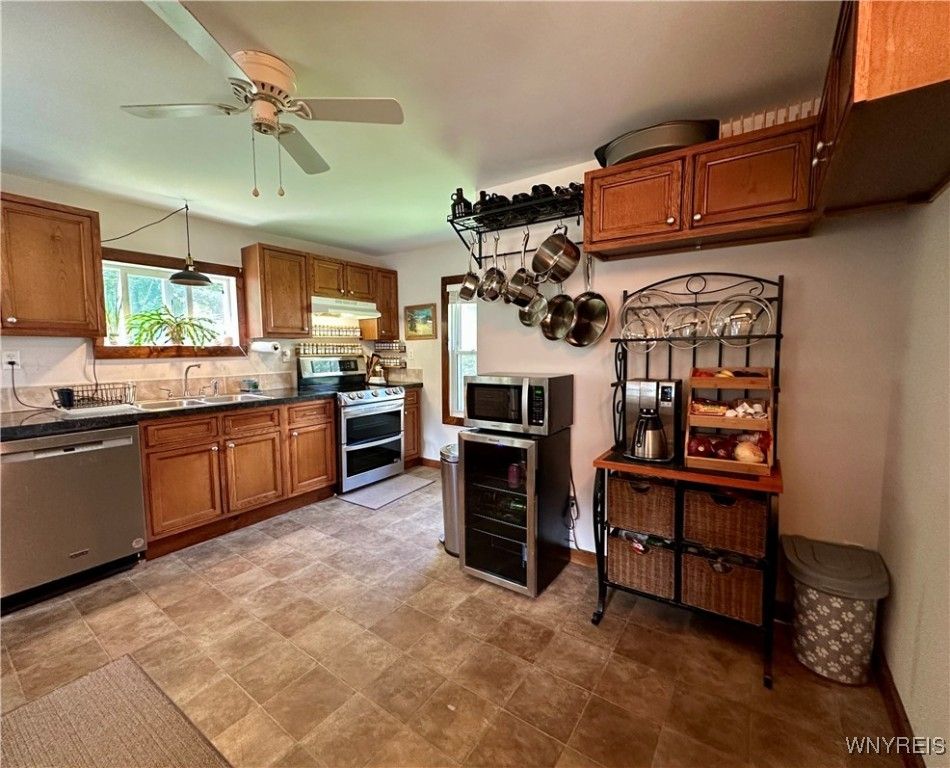 Interior, Kitchen, Pendant Lights, Stainless Steel Appliances