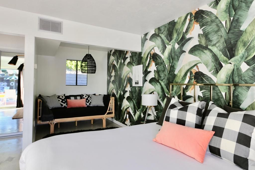 Bedroom, Interior, Water