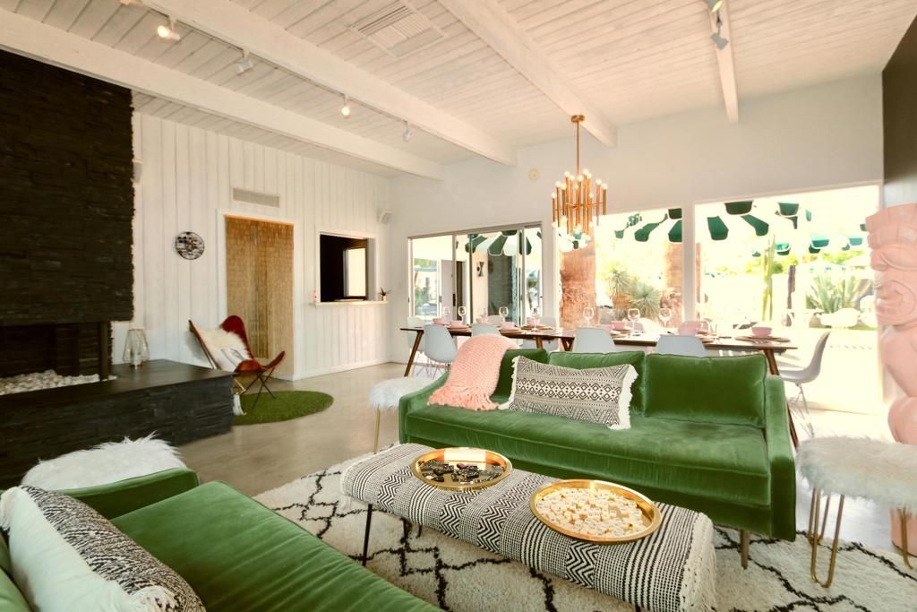 Chandelier, Dining room, Fireplace, Interior, Living room