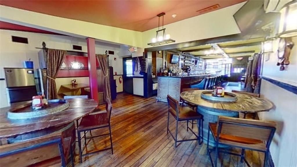 Dining room, Interior, Kitchen, Pendant Lights, Stainless Steel Appliances, Wood Texture Flooring