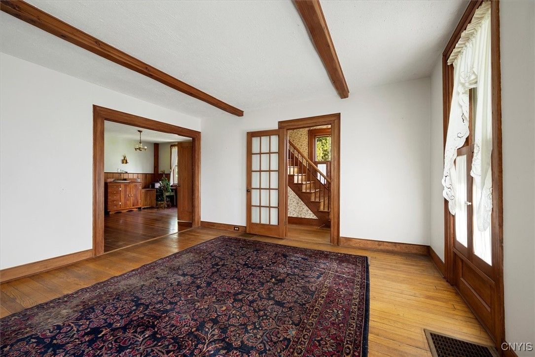 Empty room, Interior, Wooden Beams, Wood Texture Flooring