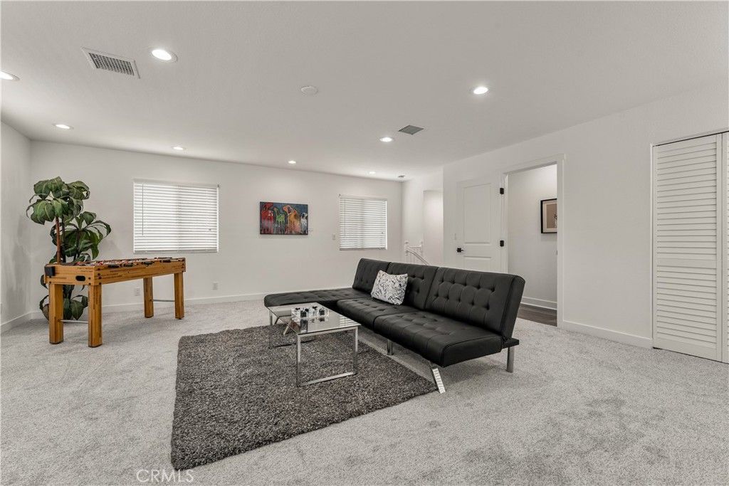 Game Room, Interior, Recessed Lighting