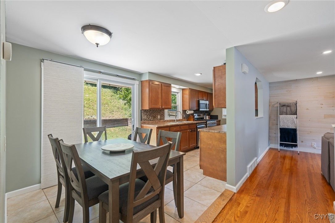 Dining room, Interior, Kitchen, Recessed Lighting, Wood Texture Flooring