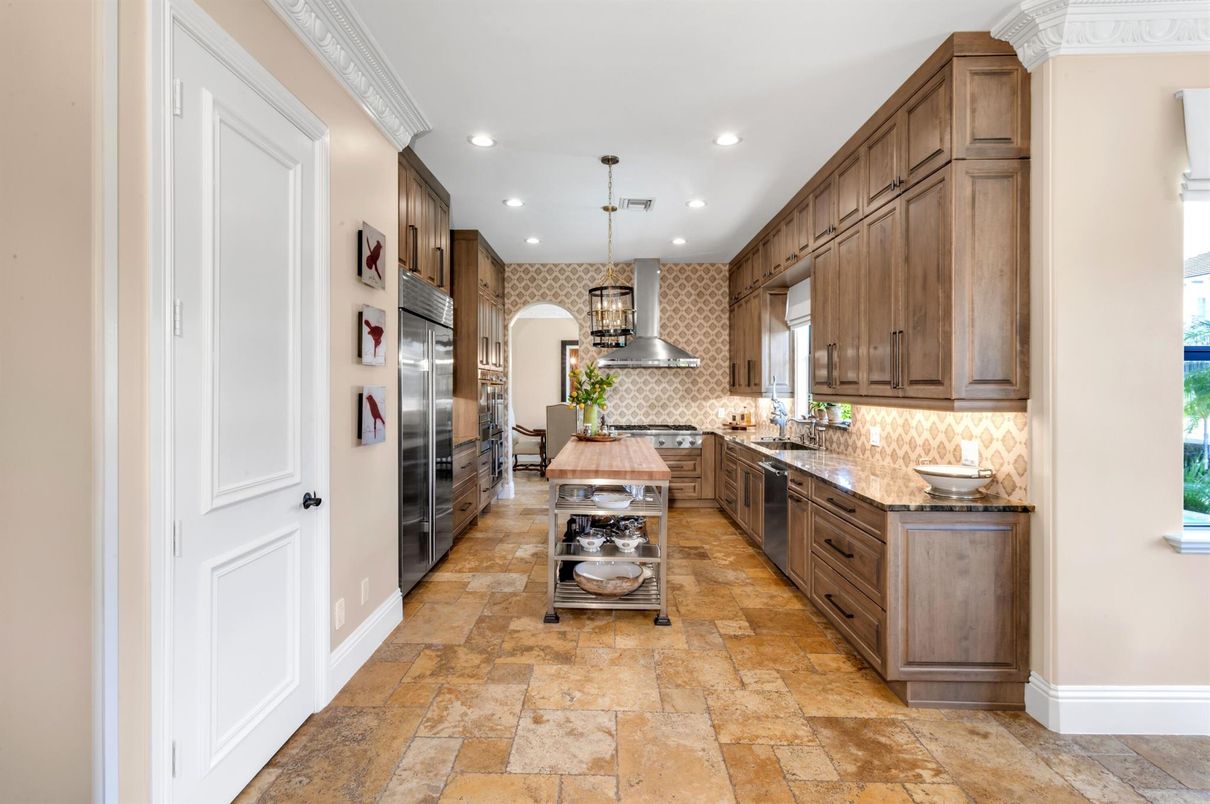 Interior, Kitchen, Pendant Lights, Recessed Lighting, Stainless Steel Appliances