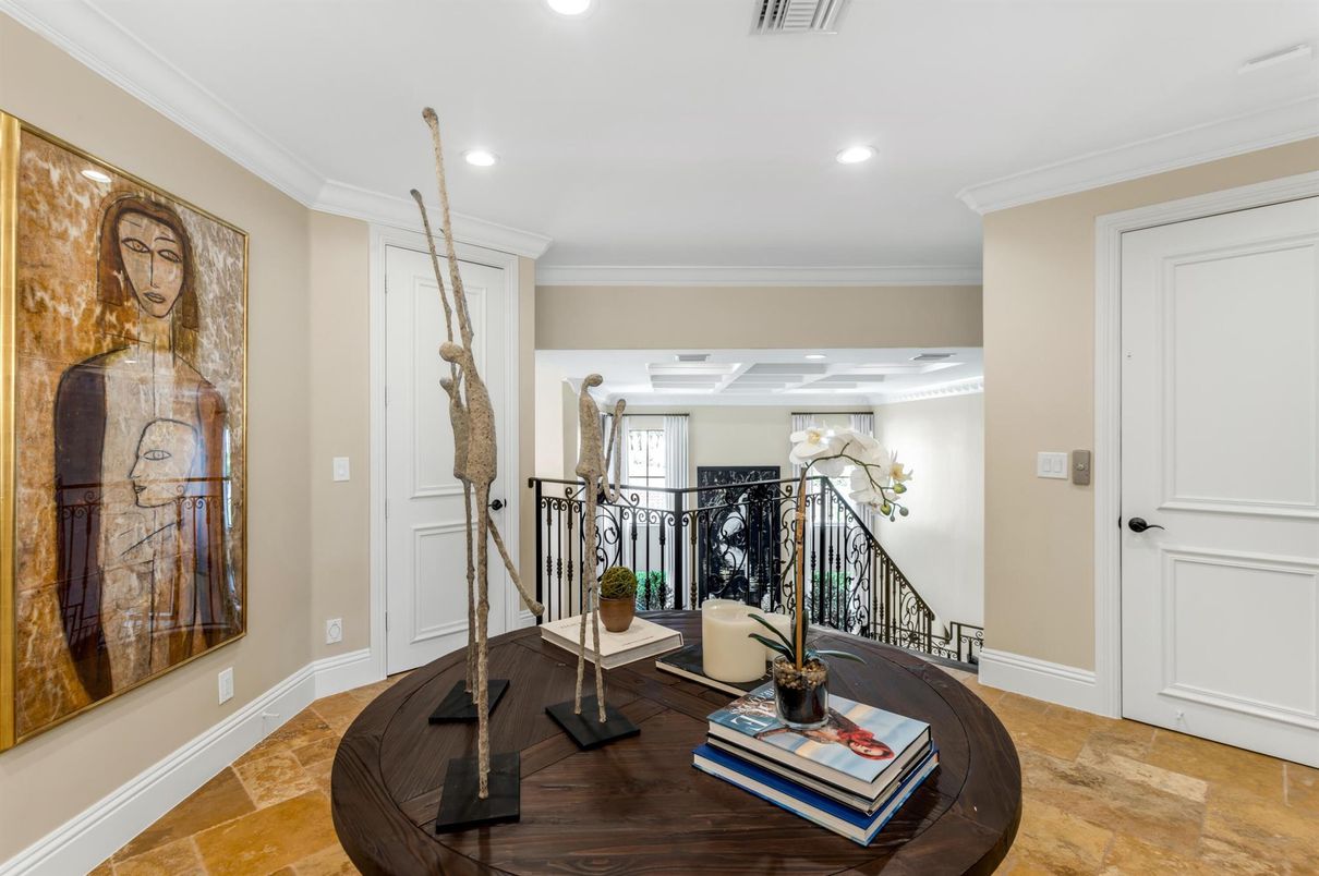 Interior, Recessed Lighting