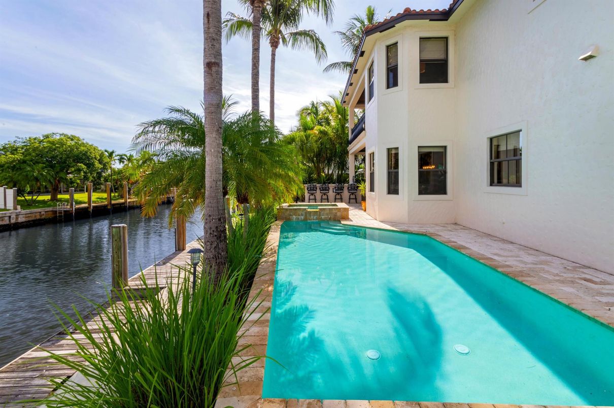 Exterior, Pool, Water
