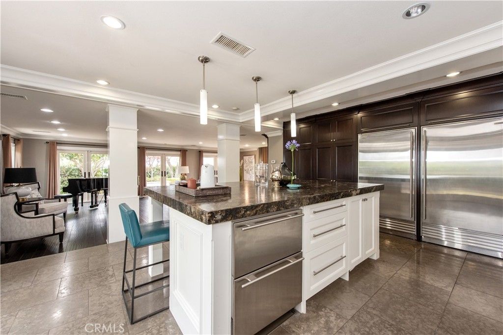 Interior, Kitchen, Living room, Pendant Lights, Piano, Recessed Lighting, Stainless Steel Appliances