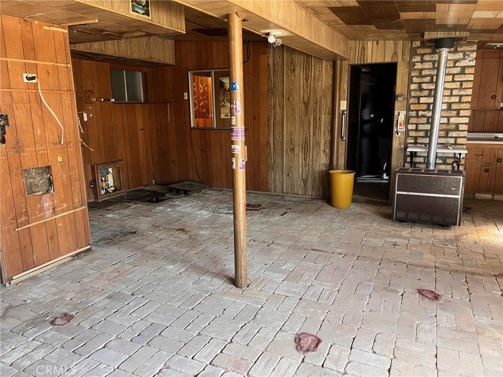 Interior, Stone Walls, Wooden Walls