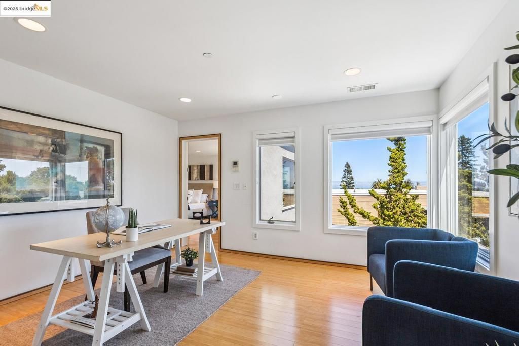 Home Office, Interior, Recessed Lighting, Wood Texture Flooring