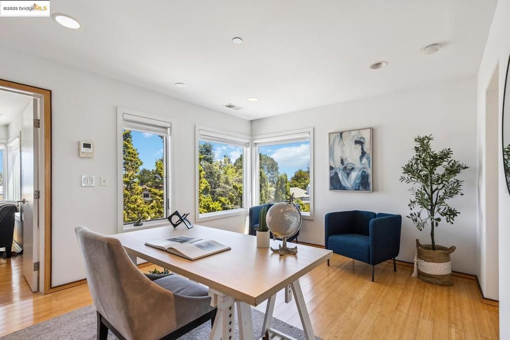Home Office, Interior, Recessed Lighting, Wood Texture Flooring