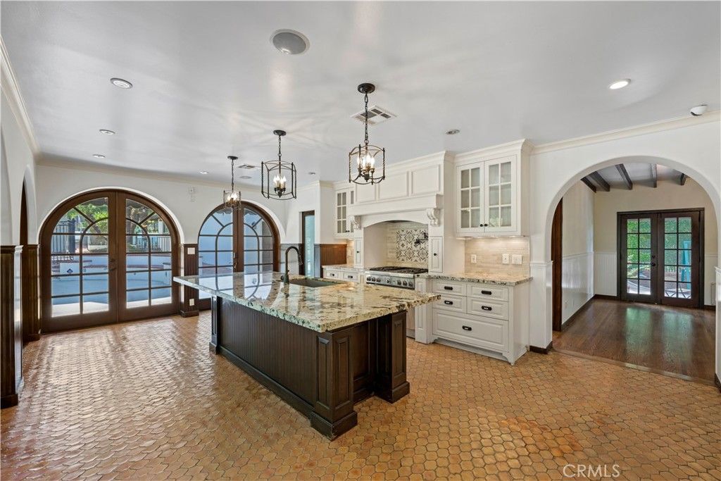 Chandelier, Interior, Kitchen, Pendant Lights, Recessed Lighting, Stainless Steel Appliances