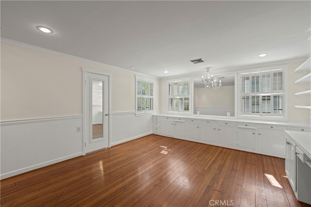 Chandelier, Empty room, Interior, Recessed Lighting, Wood Texture Flooring