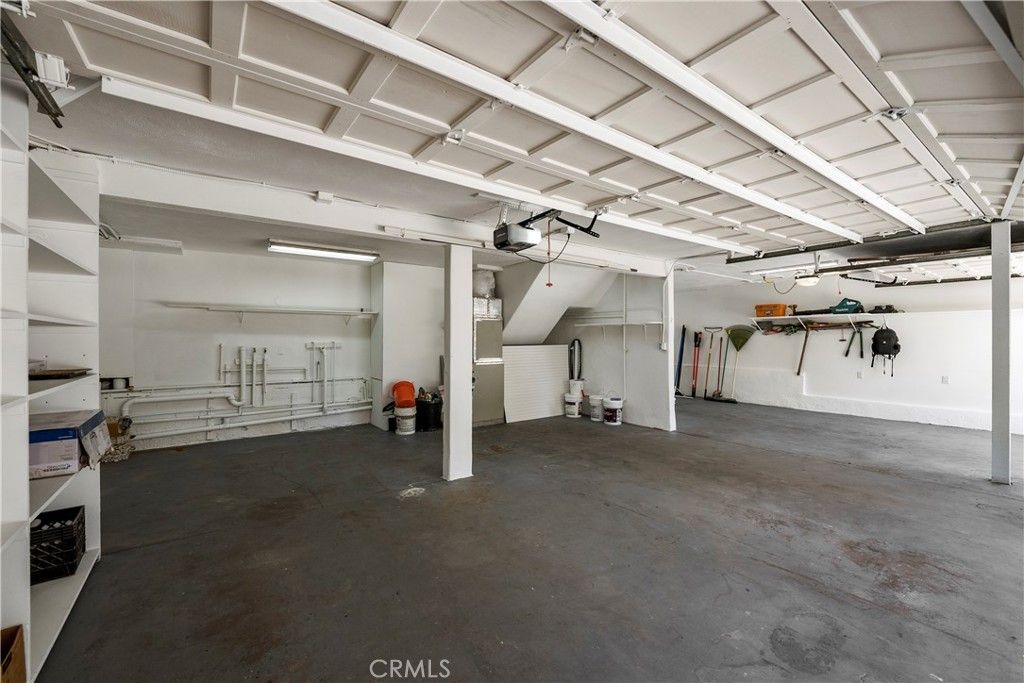 Garage, Interior