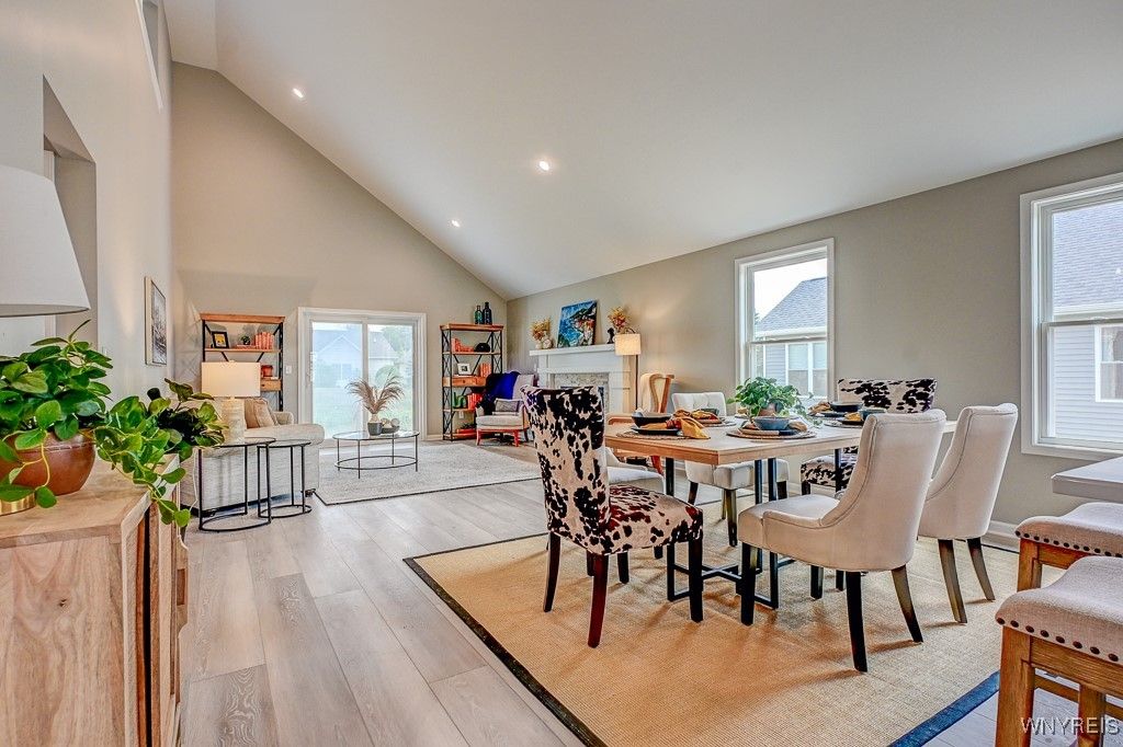 Dining room, Interior, Living room, Recessed Lighting, Wood Texture Flooring