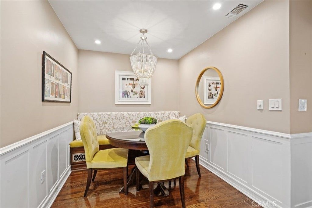 Chandelier, Dining room, Interior, Recessed Lighting, Wood Texture Flooring