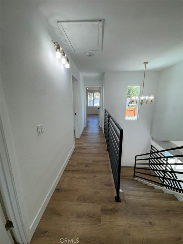 Interior, Pendant Lights, Wood Texture Flooring