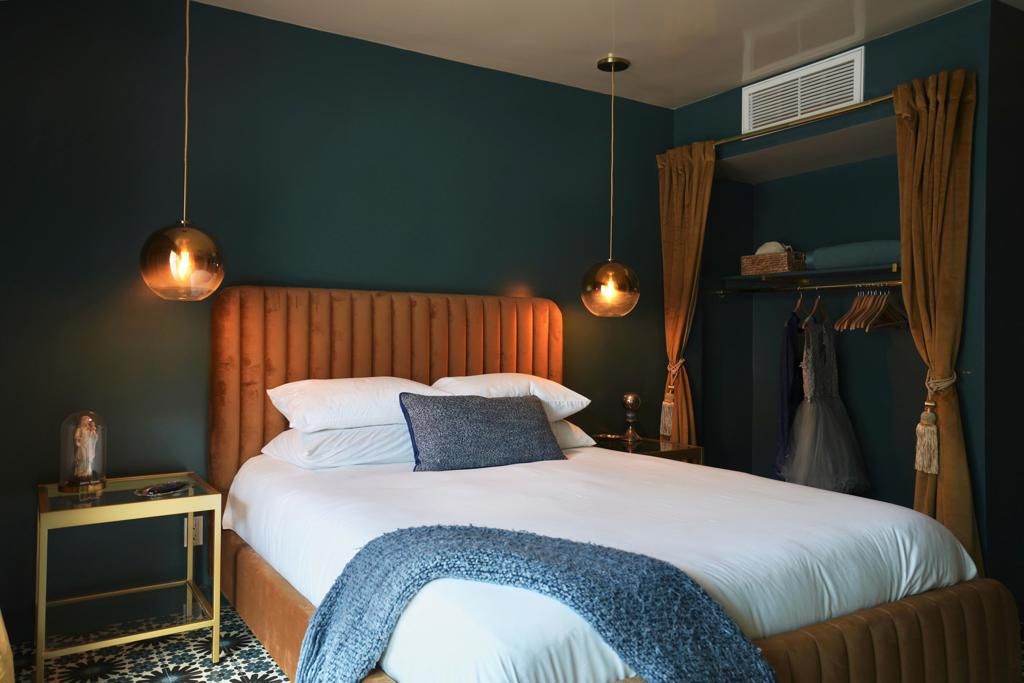 Bedroom, Interior, Pendant Lights