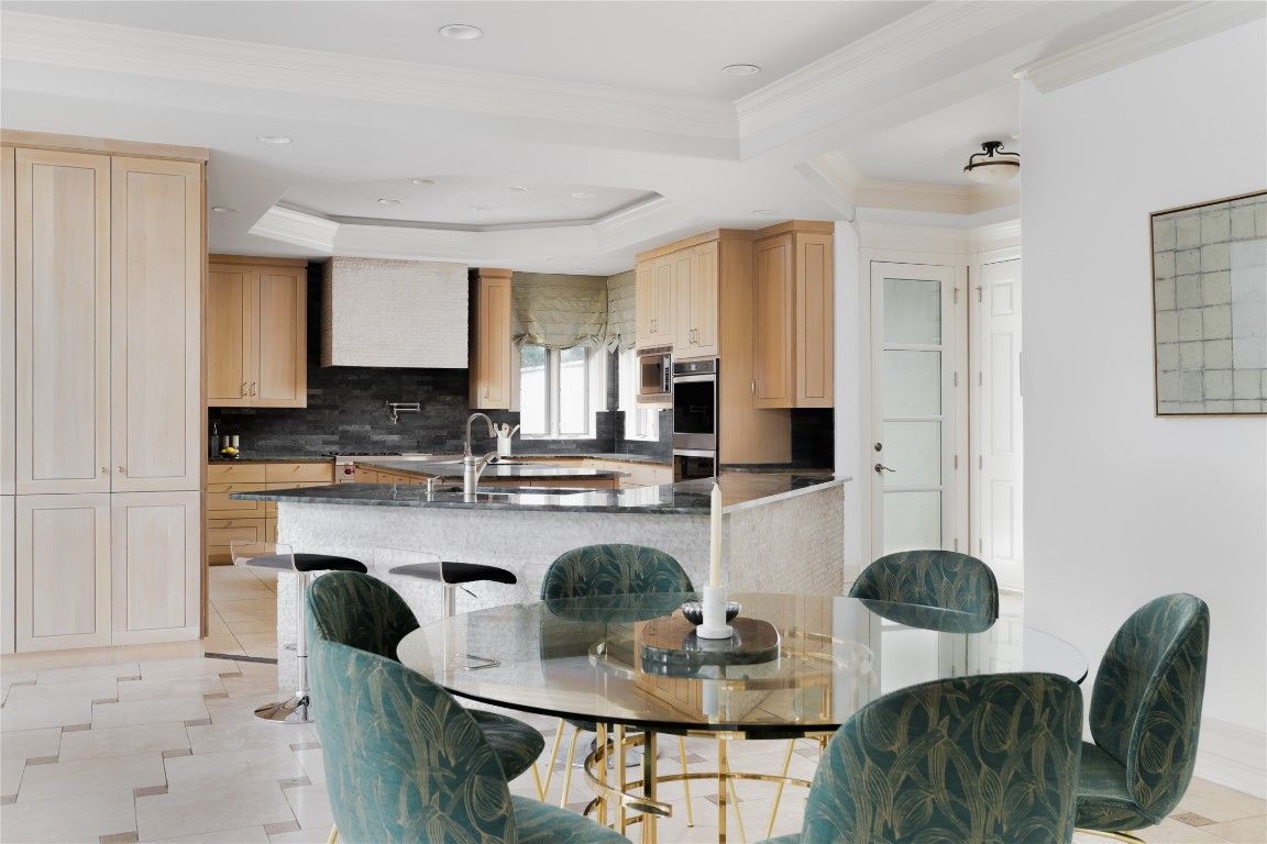 Dining room, Interior, Kitchen, Recessed Lighting