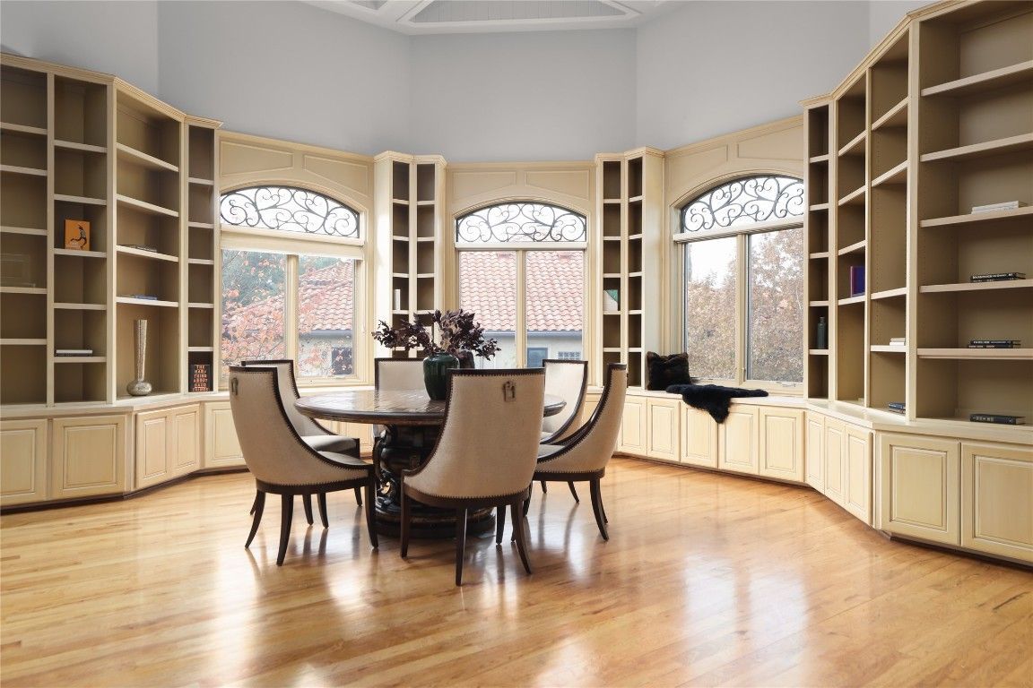 Dining room, Interior, Wood Texture Flooring