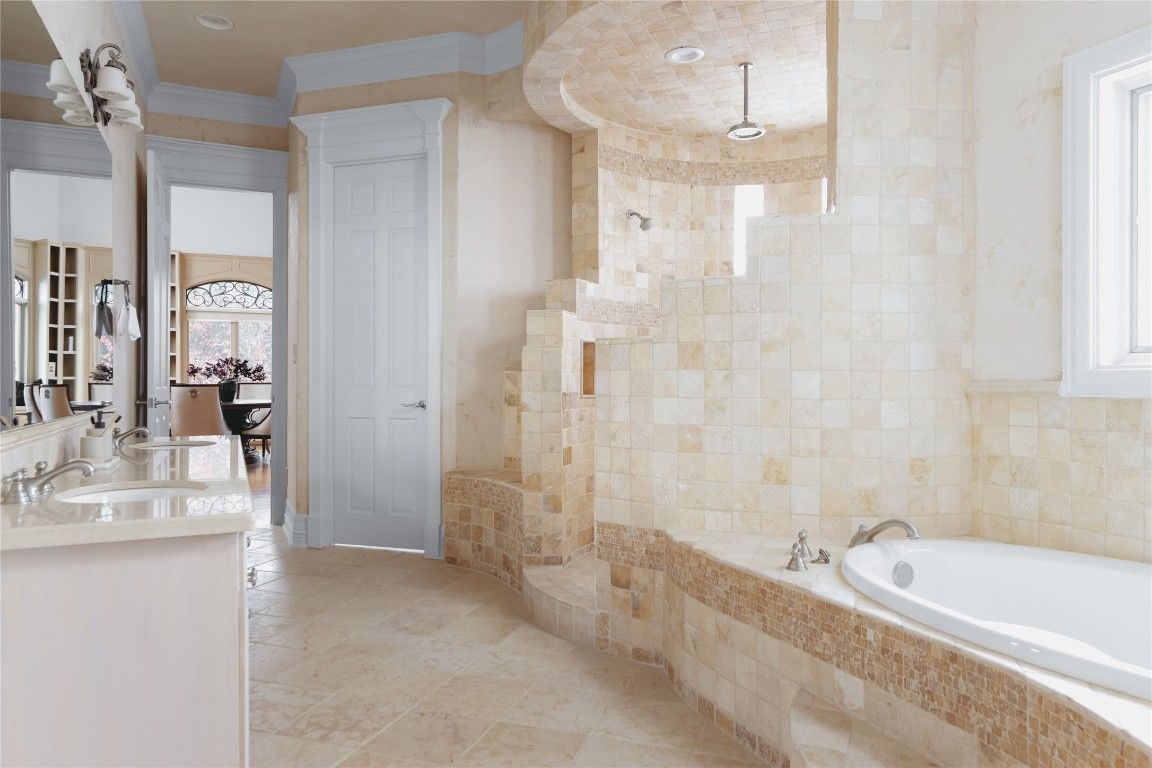 Bathroom, Interior, Recessed Lighting