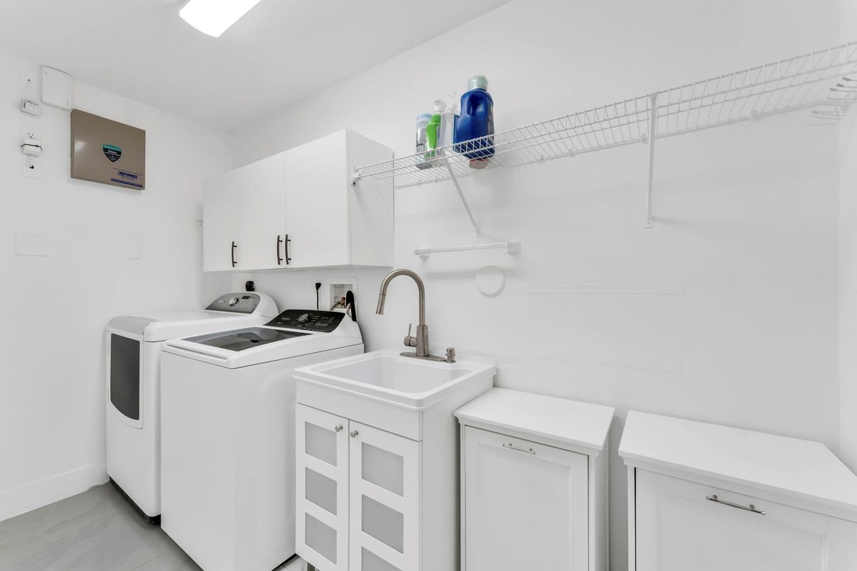 Interior, Washer