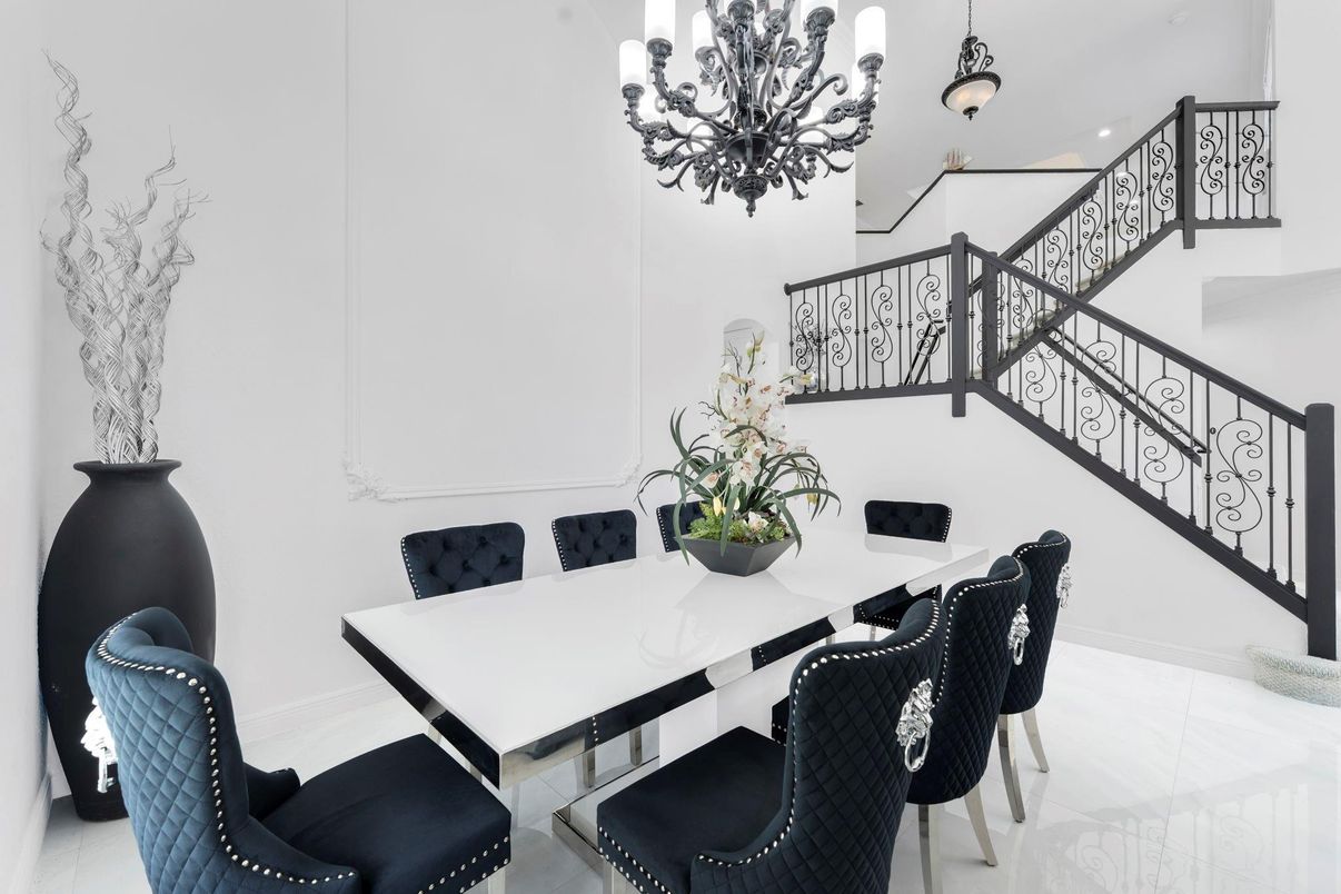 Chandelier, Dining room, Interior, Recessed Lighting