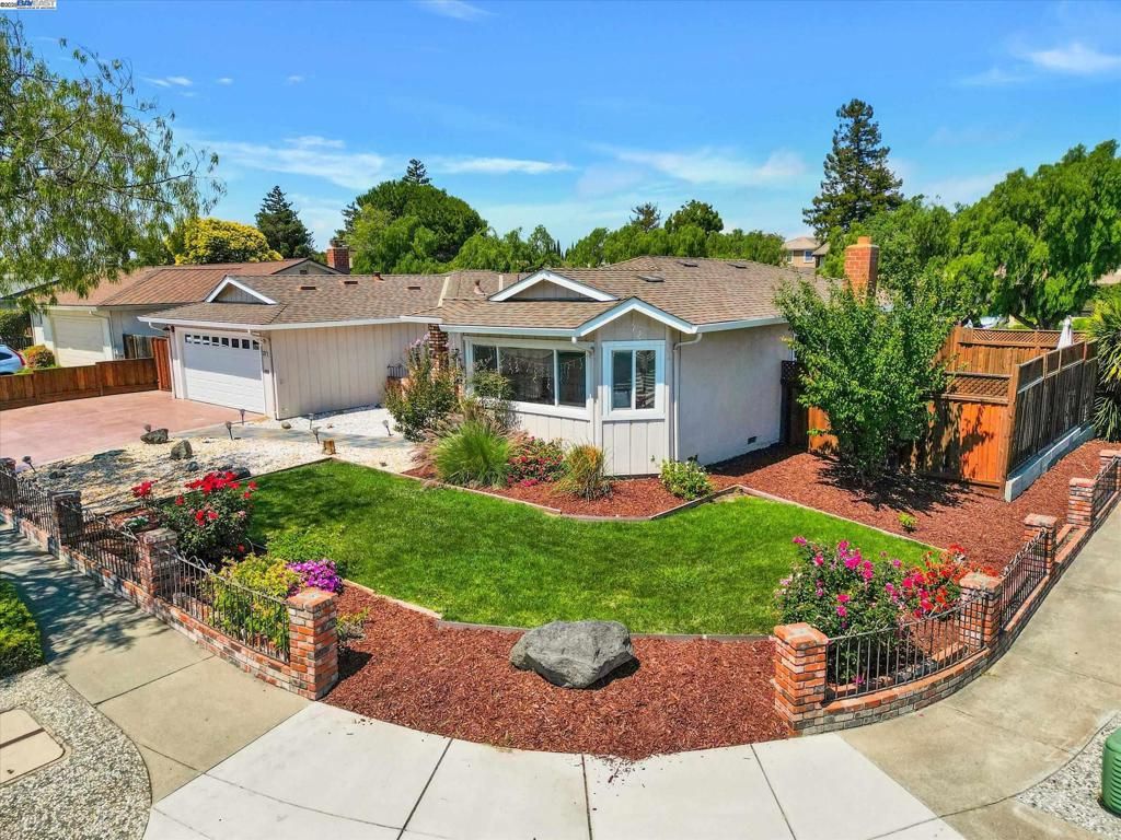 Attached, Backyard, Exterior, Facade, Ranch