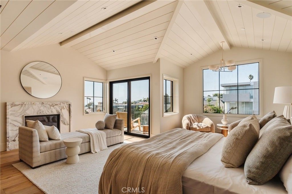 Bedroom, Fireplace, Interior, Recessed Lighting, Wood Texture Flooring