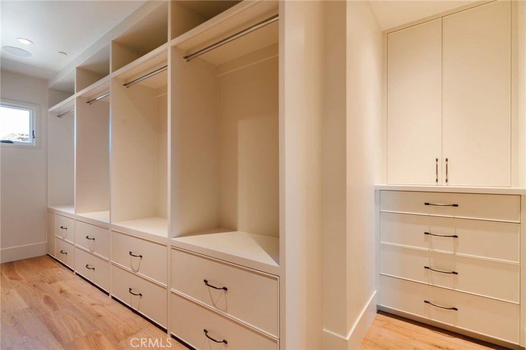 Interior, Recessed Lighting, Walk-in Closets, Wood Texture Flooring