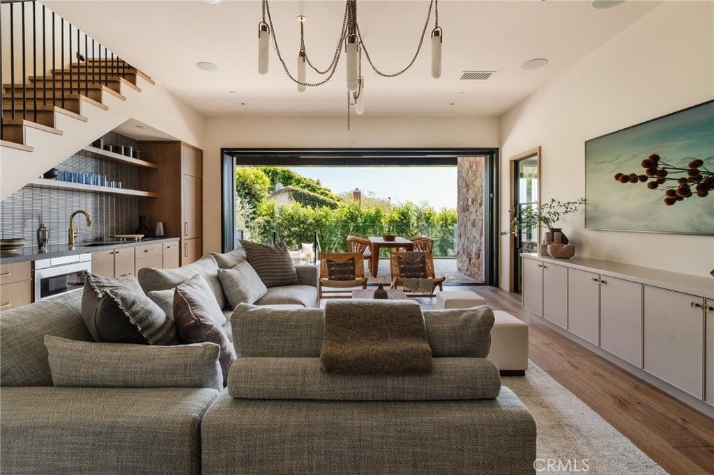 Chandelier, Interior, Living room, Recessed Lighting, Wood Texture Flooring