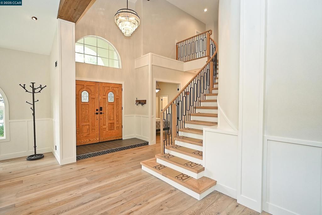 Chandelier, Interior, Recessed Lighting, Wood Texture Flooring