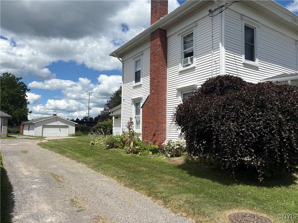 Backyard, Detached Garage, Exterior
