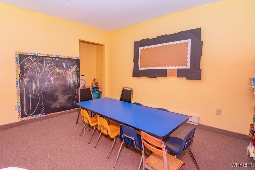 Dining room, Interior